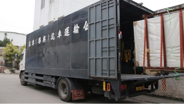 佛山哪個(gè)門窗廠家做工程門窗做得好？-樓上樓門窗